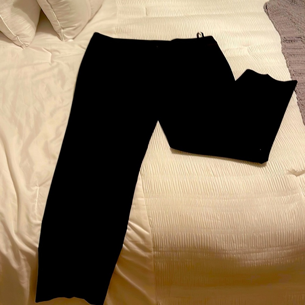 Quality dress pants with stretching waistband, and real front and back pockets